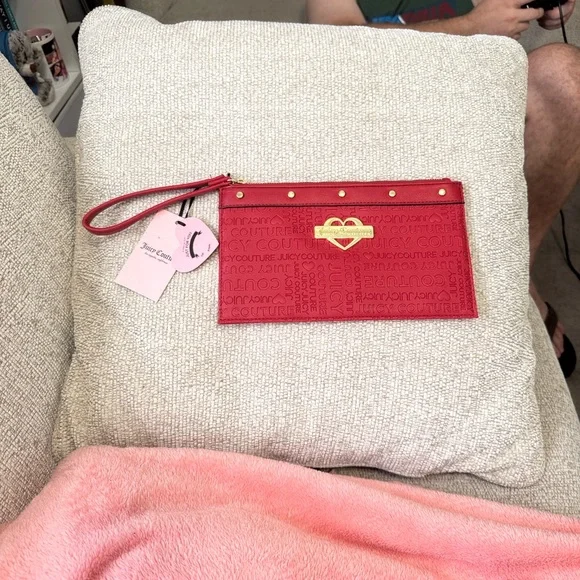 Juicy Couture Red Wrislet Clutch with Gold Accents ❤️ - Picture 5 of 7